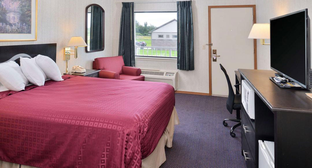 Beautiful King Bed Room